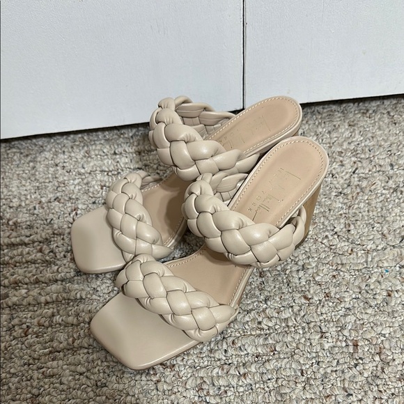 Elegant Cream Braided Women's Sandals - Picture 1 of 1